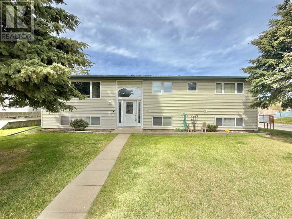 Hinton, AB T7V1J8,102 McPherson Drive