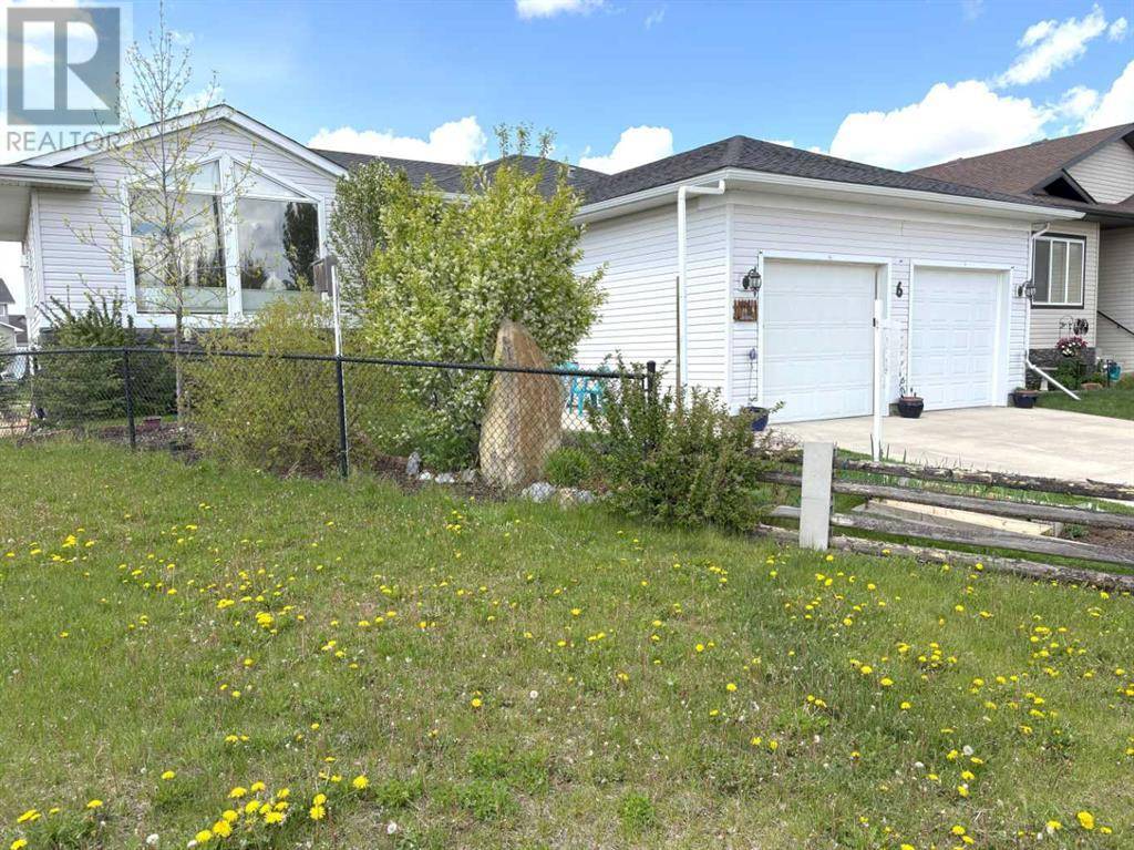 Carstairs, AB T0M0N0,6 Garneau Gate