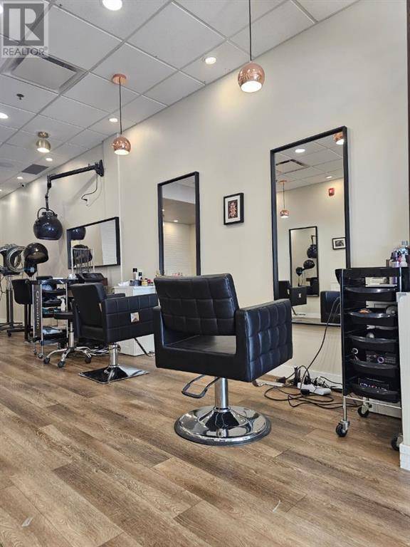 Calgary, AB T2H0J9,102, 5809 Macleod Trail SW