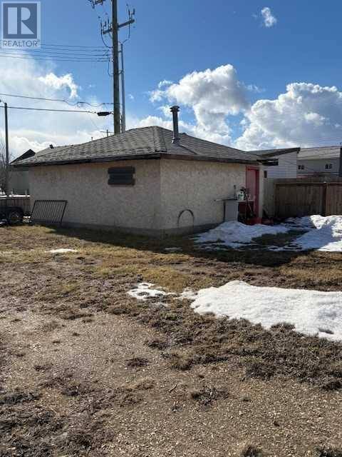 Whitecourt, AB T7S1A1,5027 51 Avenue