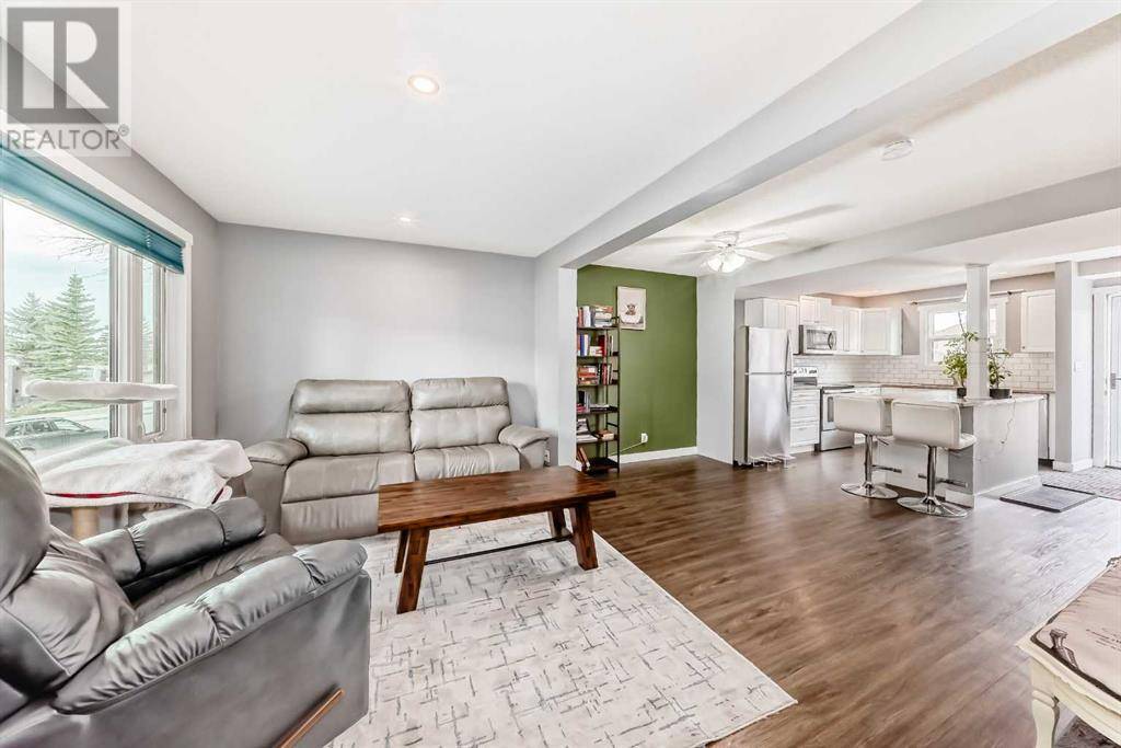 Red Deer, AB T4P2Y3,274 Cornett Drive