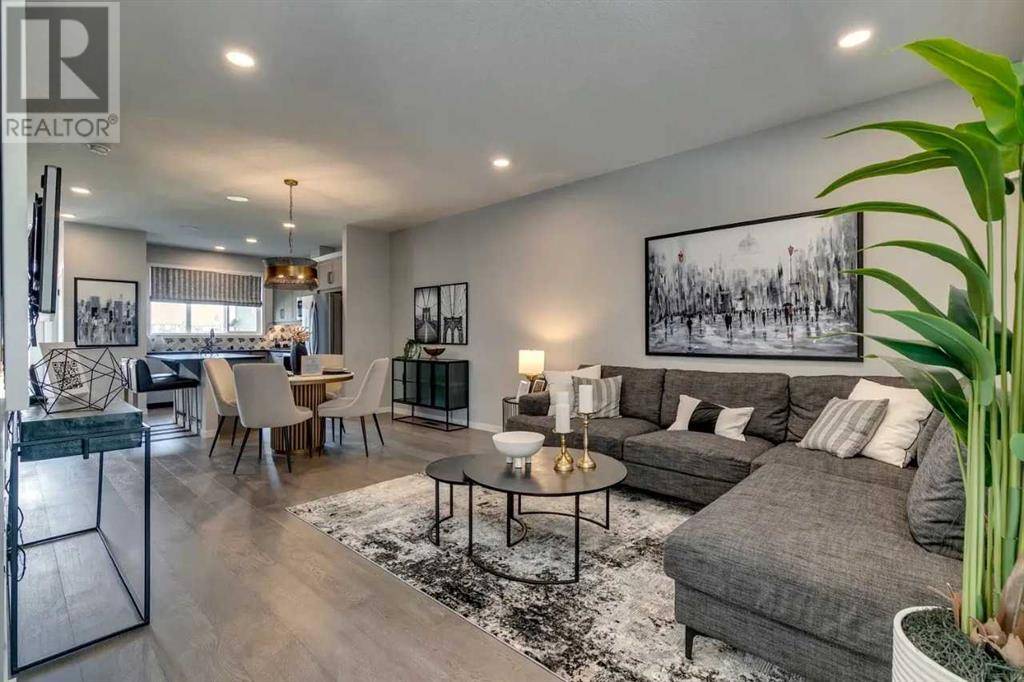 Calgary, AB T2A5Z9,17 Huxland Close NE