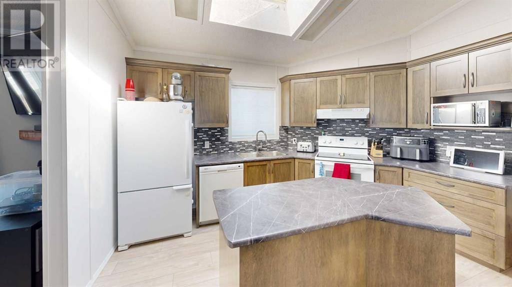 Whitecourt, AB T7S1T7,9 Jackson Place