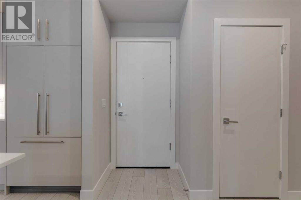 Calgary, AB T3H6L3,206, 8370 Broadcast Avenue SW