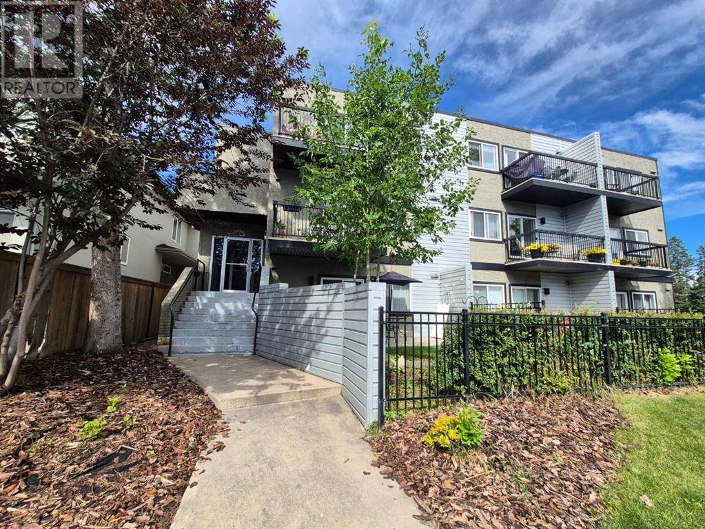 Calgary, AB T3E2K3,306, 2411 29 Street SW