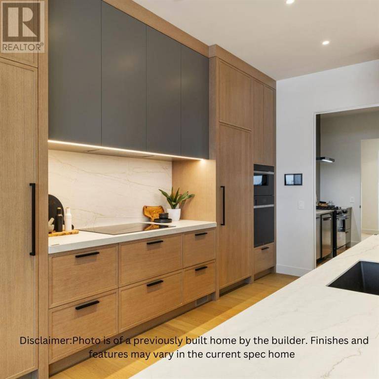 Calgary, AB T3B5X4,124 Greenwich Heath