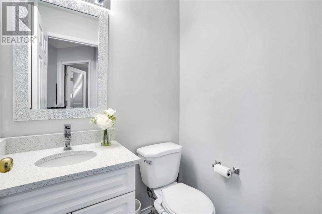 Chestermere, AB T1X1G8,115 WEST LAKEVIEW Passage