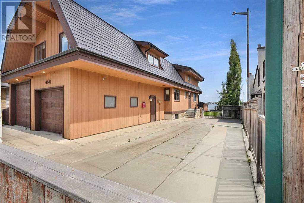 Chestermere, AB T1X1A3,448 West Chestermere Drive