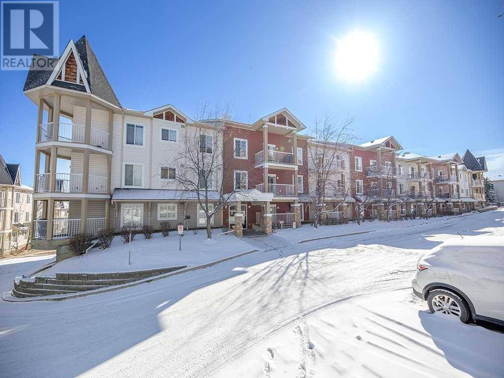 Calgary, AB T3K6K3,7104, 70 Panamount Drive NW