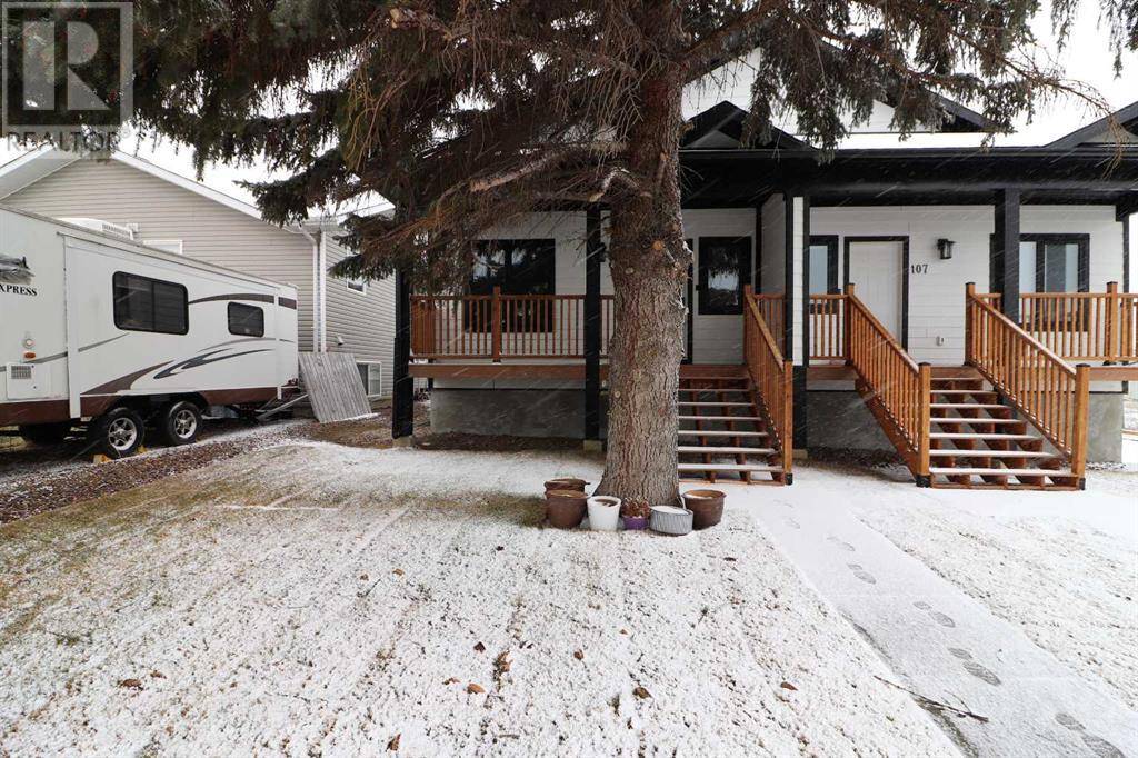 Redcliff, AB T0J2P0,105 5 Street NE