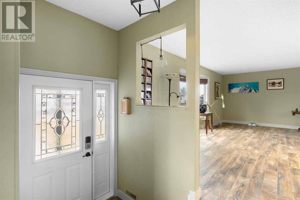 Fort Mcmurray, AB T9K2E9,145 Brooks Place