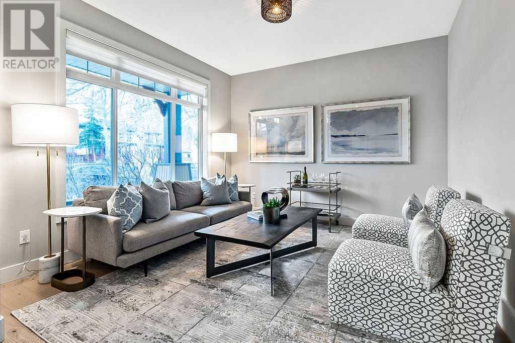 Calgary, AB T2T4H6,4212 16 Street SW