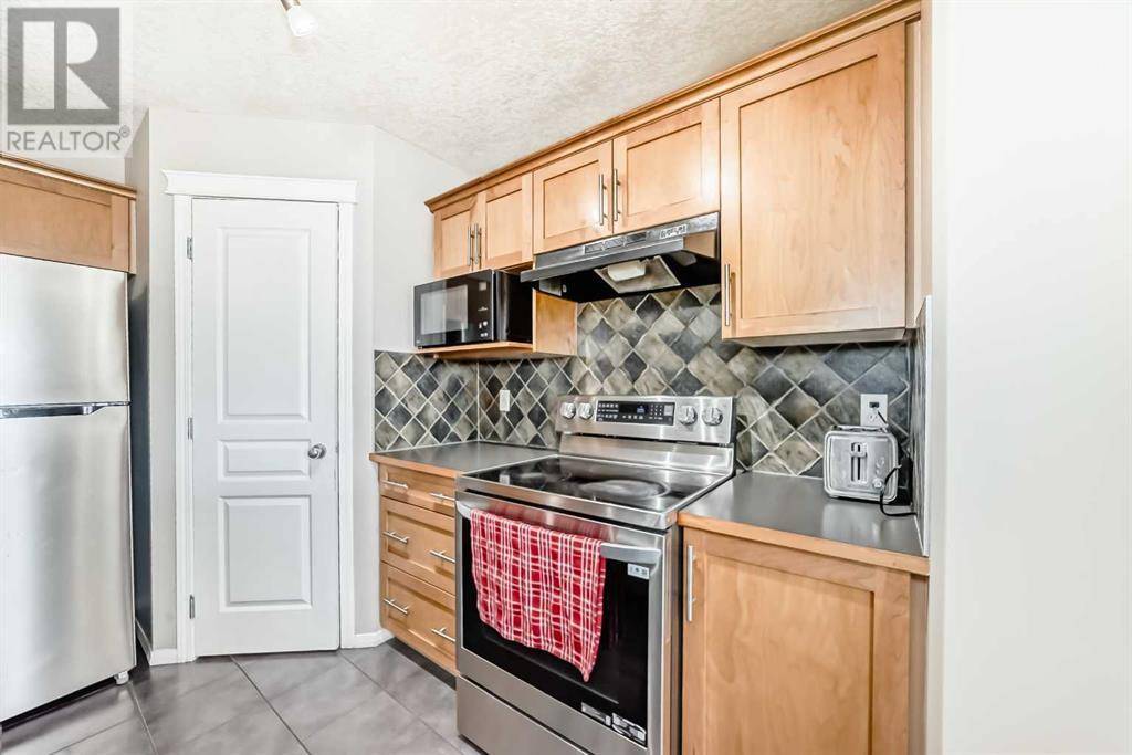 Calgary, AB T3P1H1,66 Evansbrooke Terrace NW