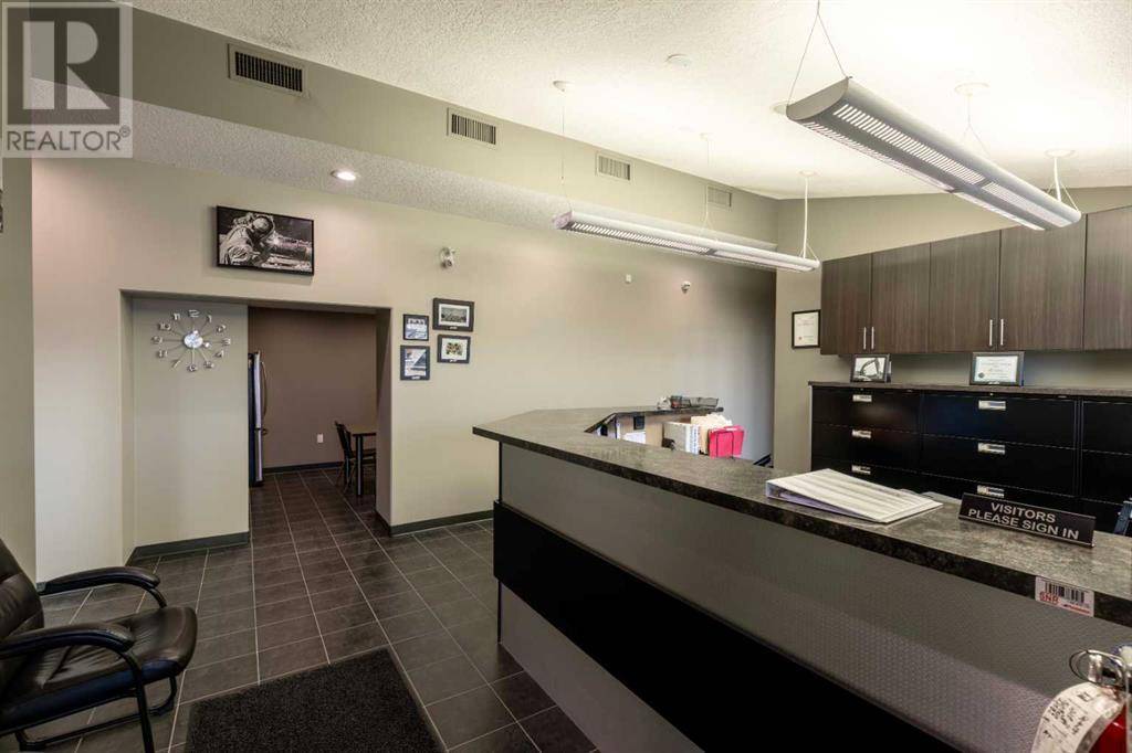 Redcliff, AB T0J2P0,32 & 36 Industrial Drive SE