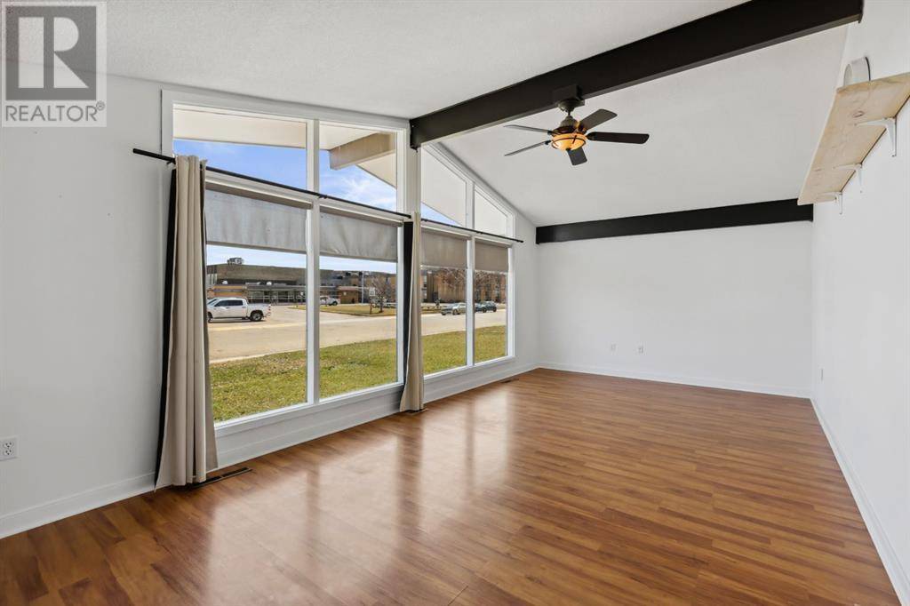 Drumheller, AB T0J0Y5,403 17 Street E