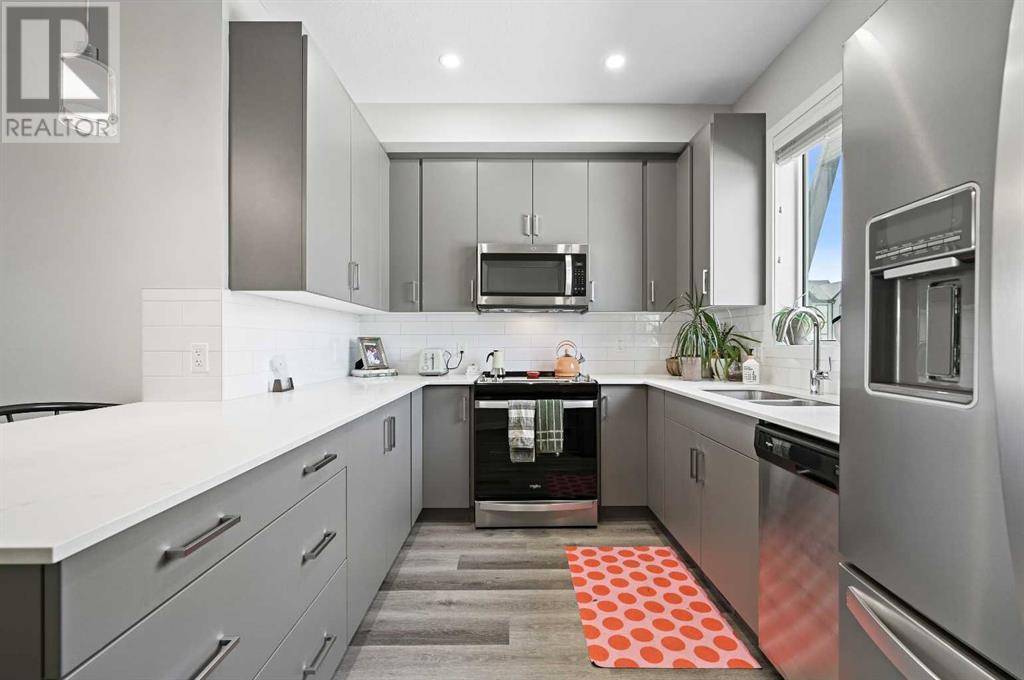 Calgary, AB T2X4A5,376 210 Avenue SW