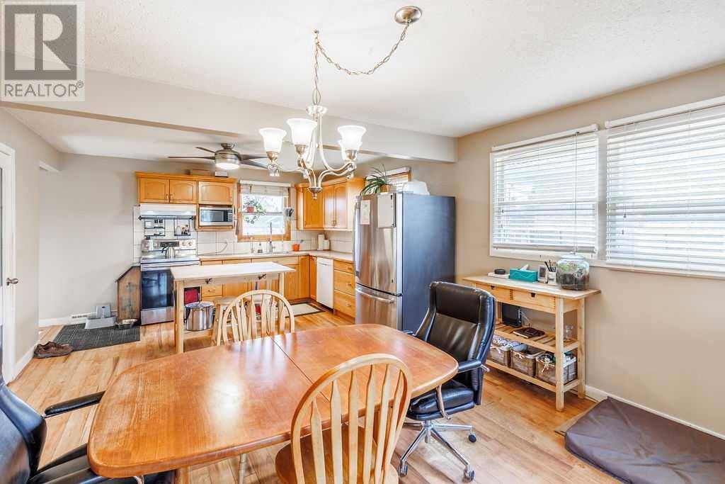 Red Deer, AB T4N0R2,4313 35 Street