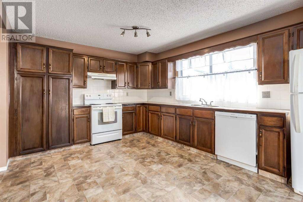 Calgary, AB T3K1E3,995 Berkley Drive NW