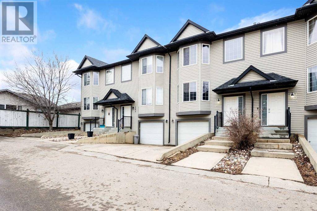 Fort Mcmurray, AB T9K2W1,117 Grizzly Bay