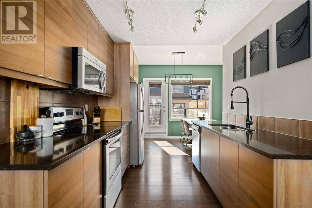Cochrane, AB T4C2L3,302, 501 River Heights Drive