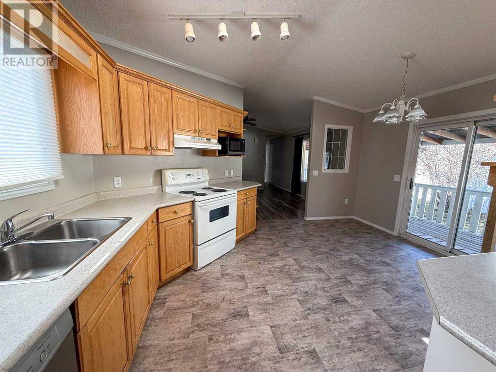 Whitecourt, AB T7S1T7,16 Jackson Place