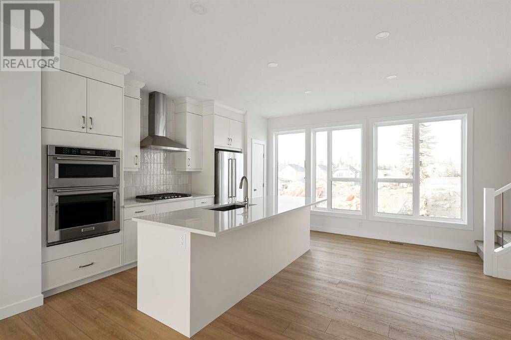 Calgary, AB T3C3Y3,46 Sovereign Heights SW