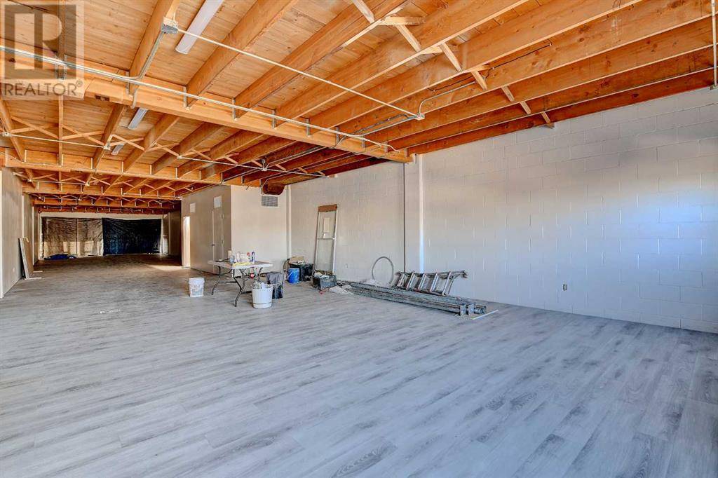 Grande Prairie, AB T8V2M2,202, 10404 100 Street