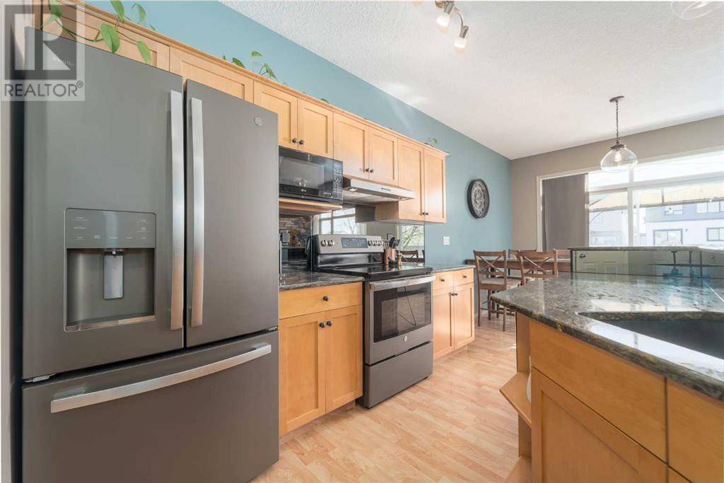 Lethbridge, AB T1K7R3,43 Fairmont Court S