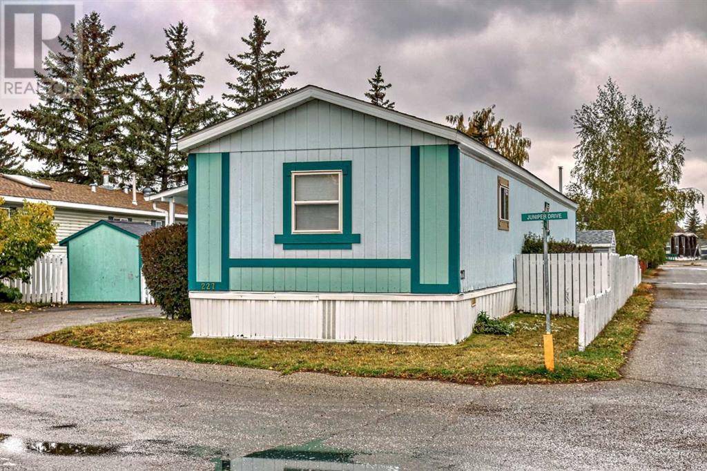Calgary, AB T3B5N4,227, 3223 83 Street NW