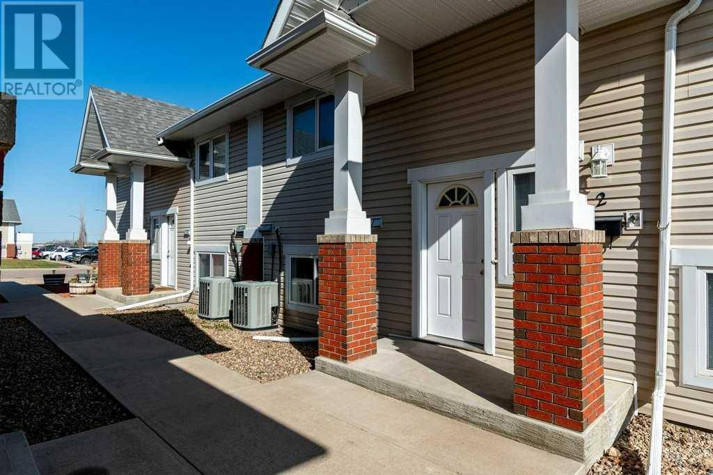 Redcliff, AB T0J2P0,2, 6 Broadway Court NW