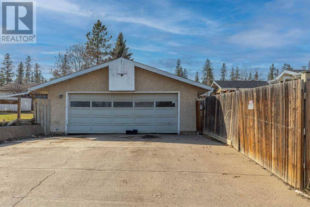 Fort Mcmurray, AB T9H2Y1,141 Rosslyn Street