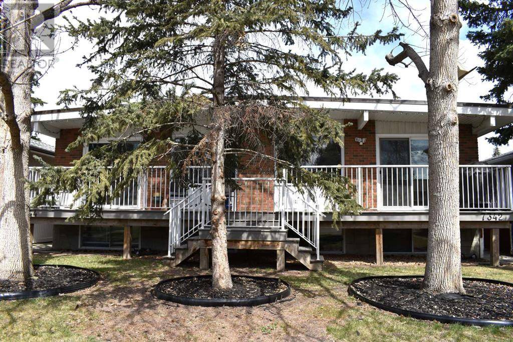 Calgary, AB T3B1T3,7344 & 7342 35 Avenue NW