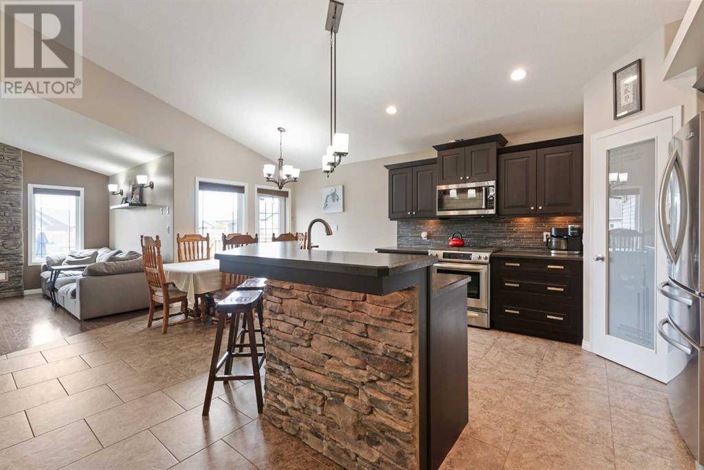 Lloydminster, AB T9V3M2,7215 39A Street