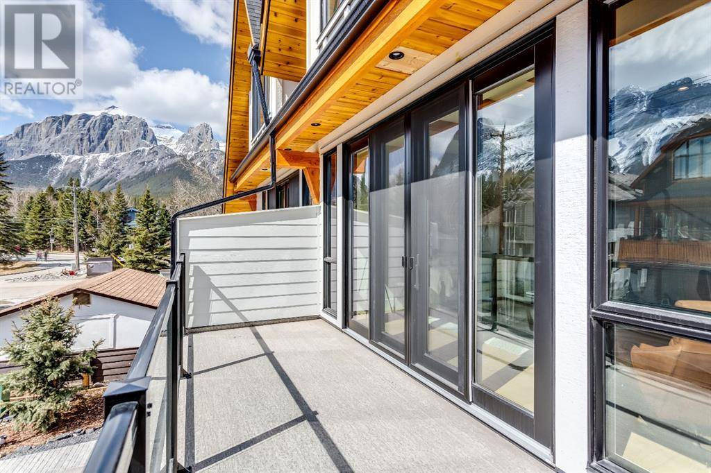 Canmore, AB T1W2E1,2(SE), 833 6th Street
