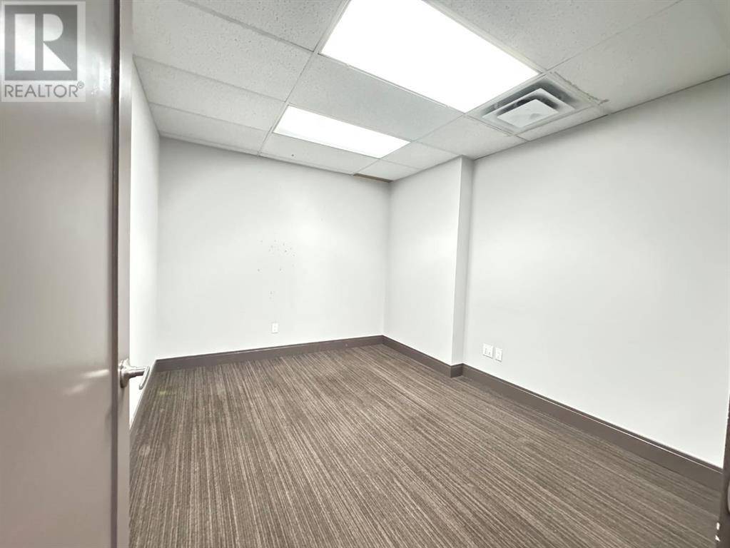 Calgary, AB T3J5H2,226, 7 Westwinds Crescent NE