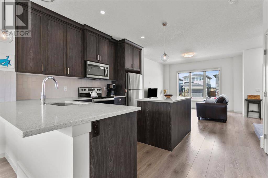 Cochrane, AB T4C3B1,385 Fireside Way