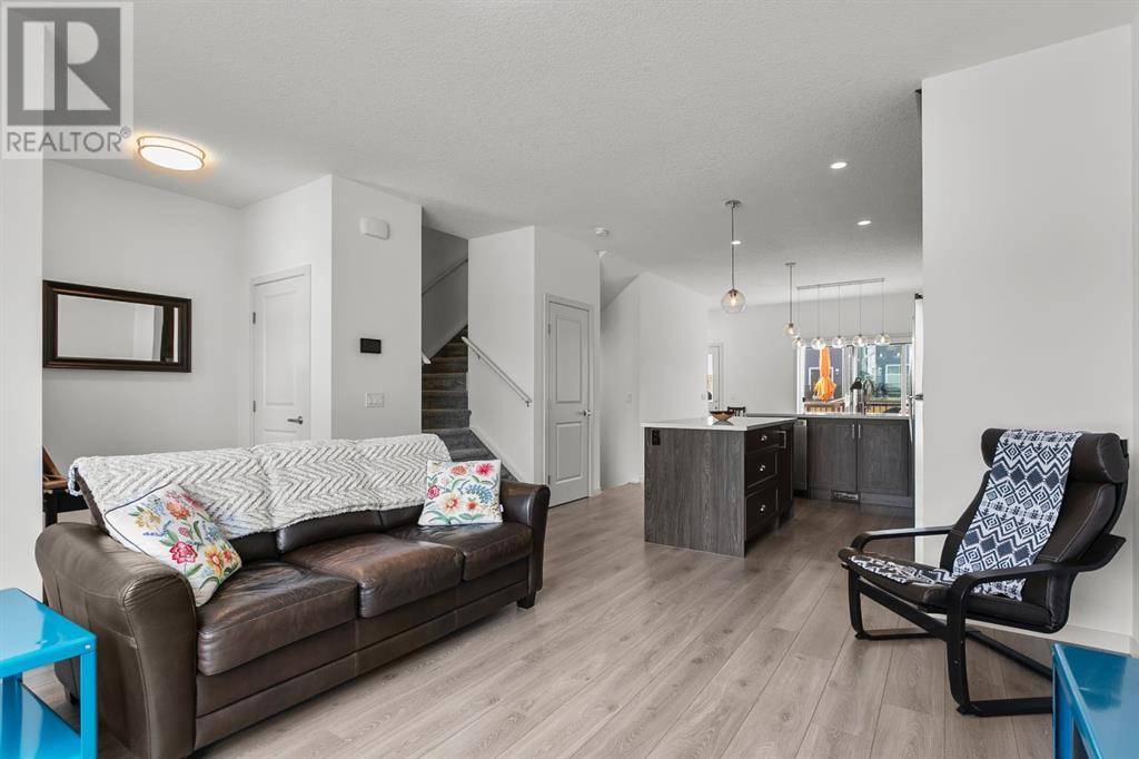 Cochrane, AB T4C3B1,385 Fireside Way