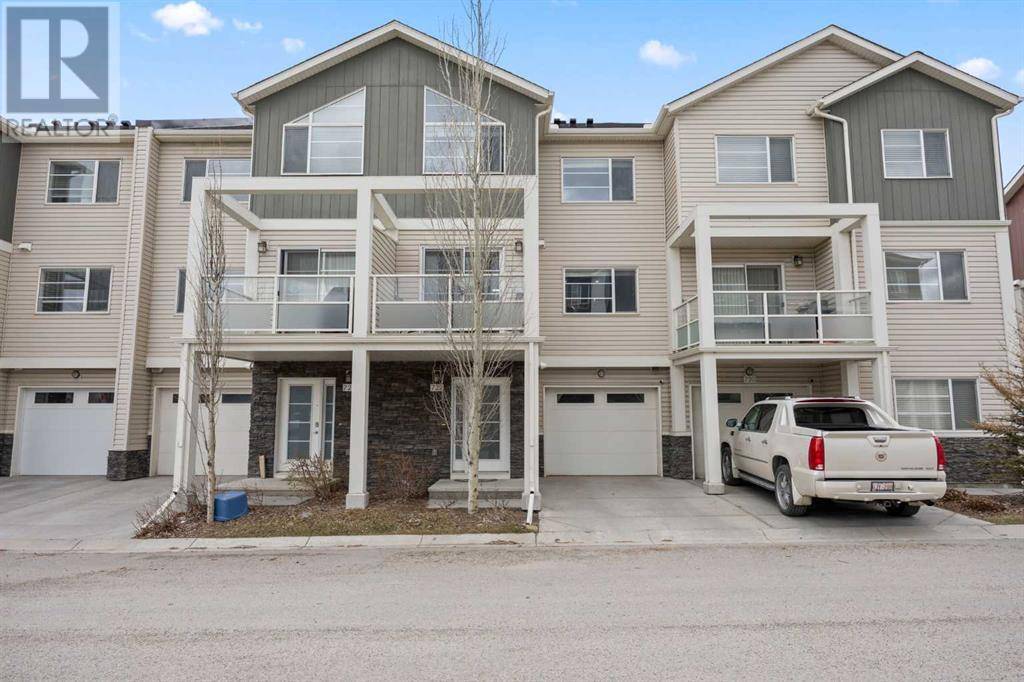 Calgary, AB T3N0M9,722 Redstone View NE