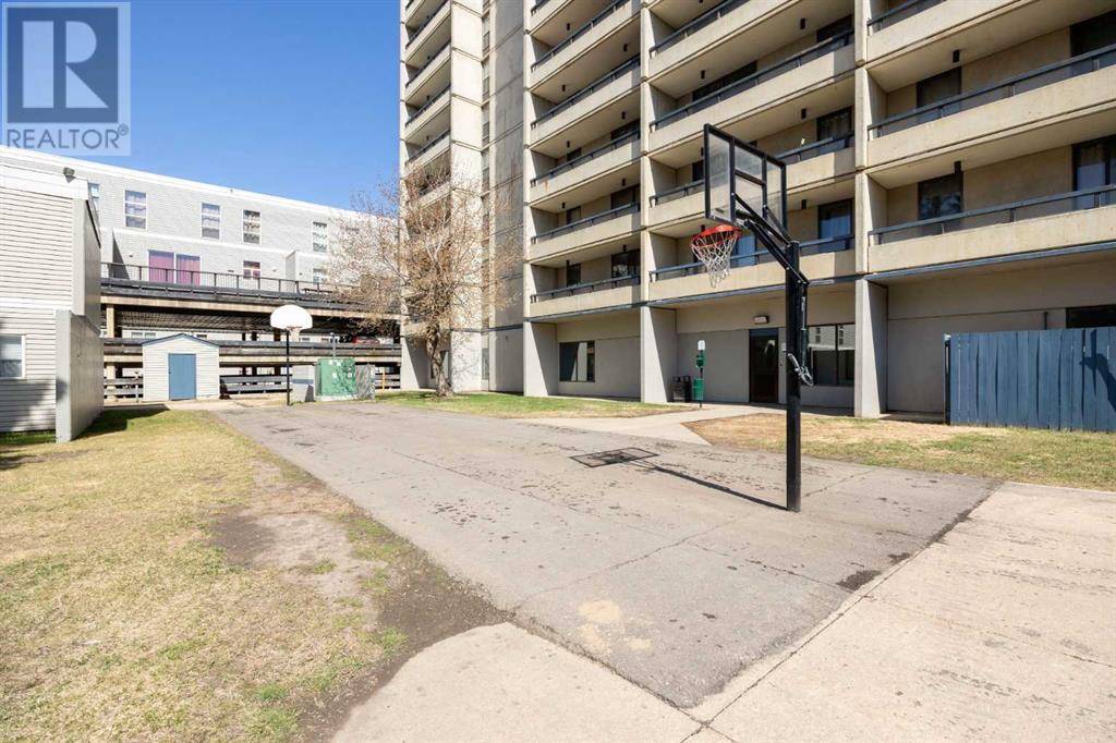 Fort Mcmurray, AB T9H4H2,1006, 13221 MacDonald Drive