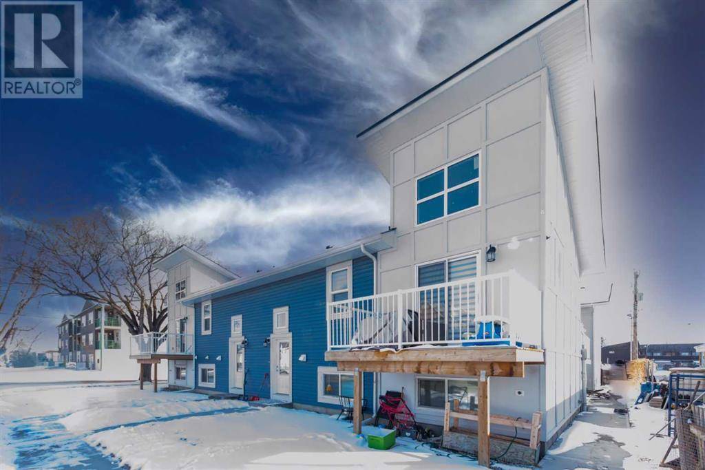 High River, AB T1V1E9,3, 41 7 Avenue SE