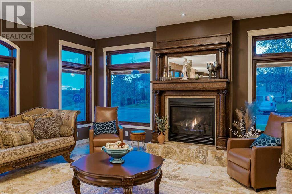 Calgary, AB T2E4L6,804 9A Street NE