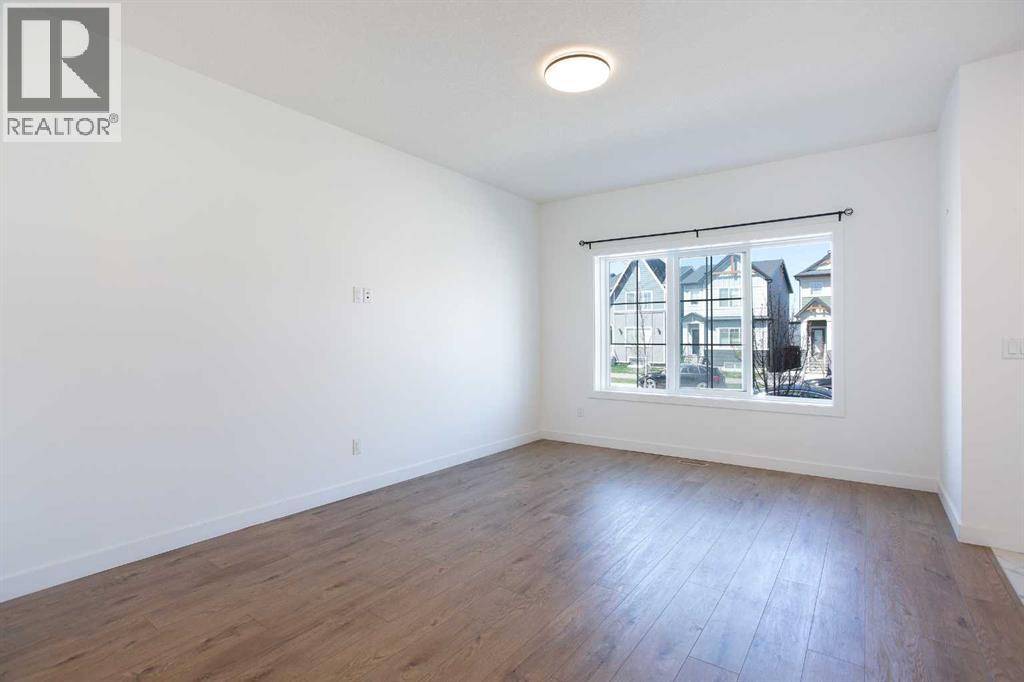 Calgary, AB T3S0E9,7561 202 Avenue SE