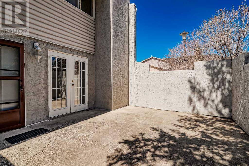 Calgary, AB T3E3W5,14, 4915 45 Street SW
