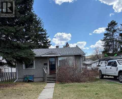 Calgary, AB T3B1S5,6435 34 Avenue NW