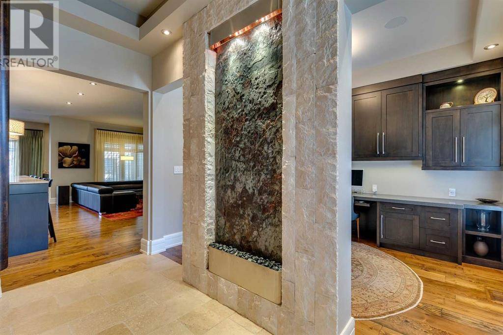 Calgary, AB T2Y2T9,994 Shawnee Drive SW