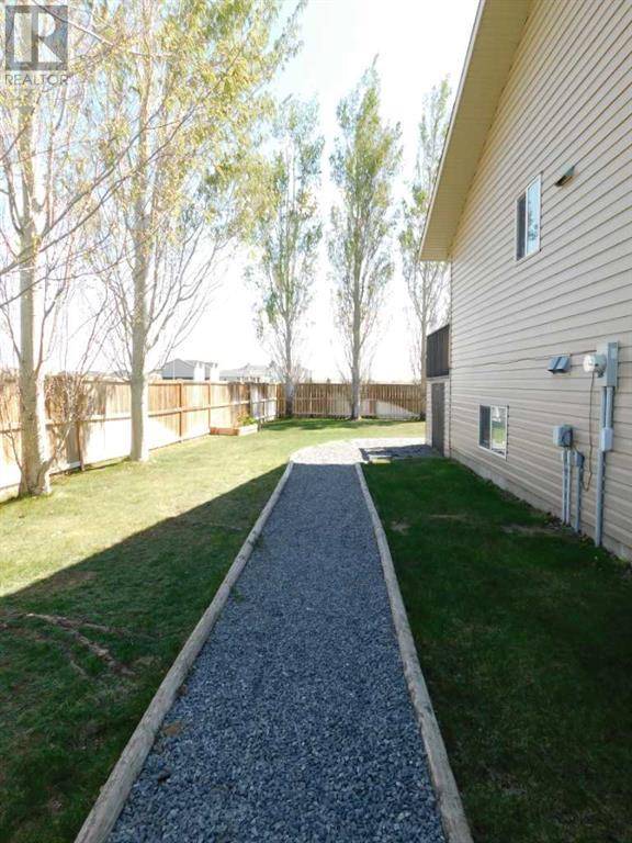 Brooks, AB T1R1N8,136 Meadowbrook Drive E