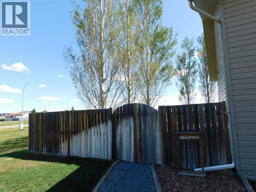 Brooks, AB T1R1N8,136 Meadowbrook Drive E
