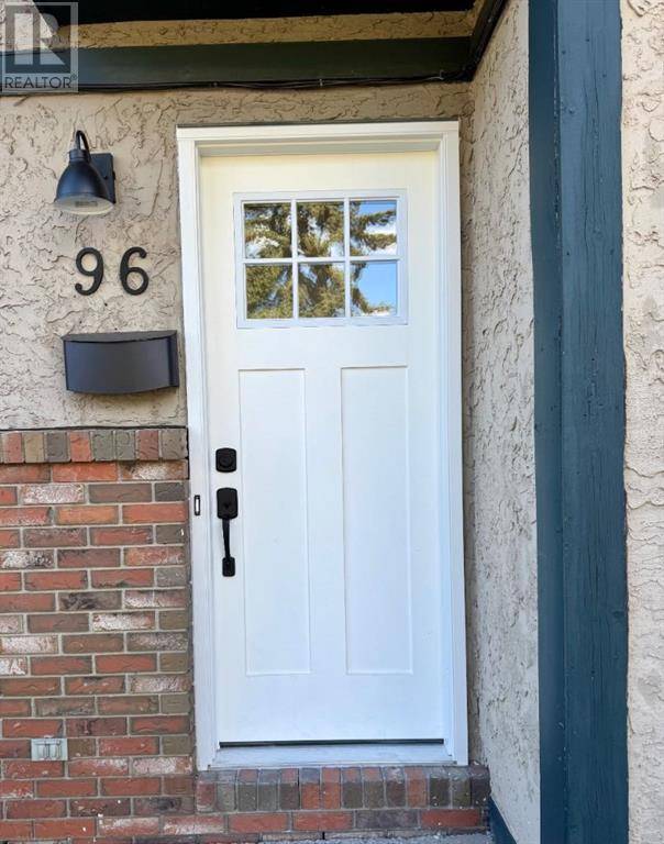 Calgary, AB T2v2c6,96S, 203 Lynnview Road SE