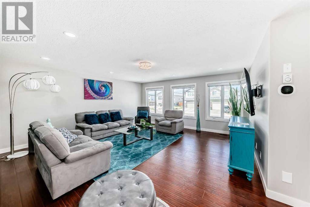 Lethbridge, AB T1J5G5,636 Aquitania Boulevard W