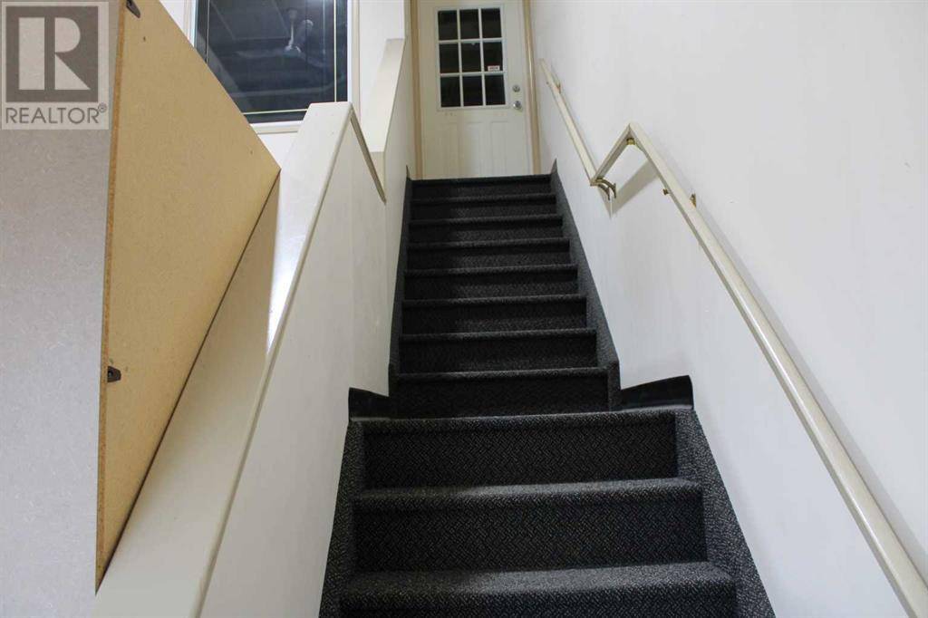 Grande Prairie, AB T8V7T2,103 (second floor), 9899 112 Avenue